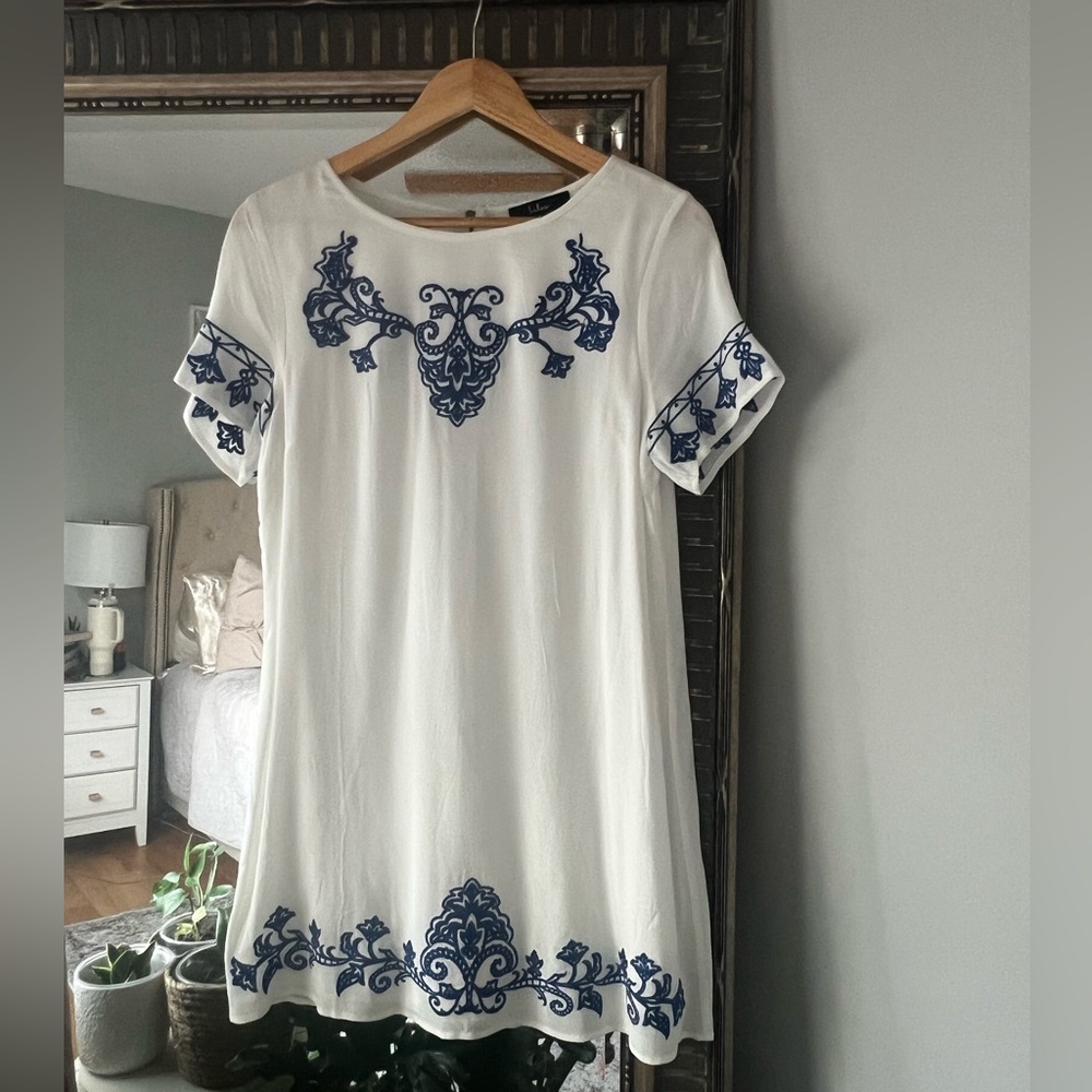 Lulu's Tale to Tell Embroidered Shift Dress